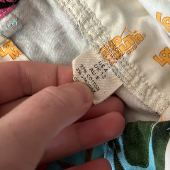 WOMENS SIZE 4 LOUDMOUTH FLAMINGO 9” GOLF SHORTS - Picture 4 of 5